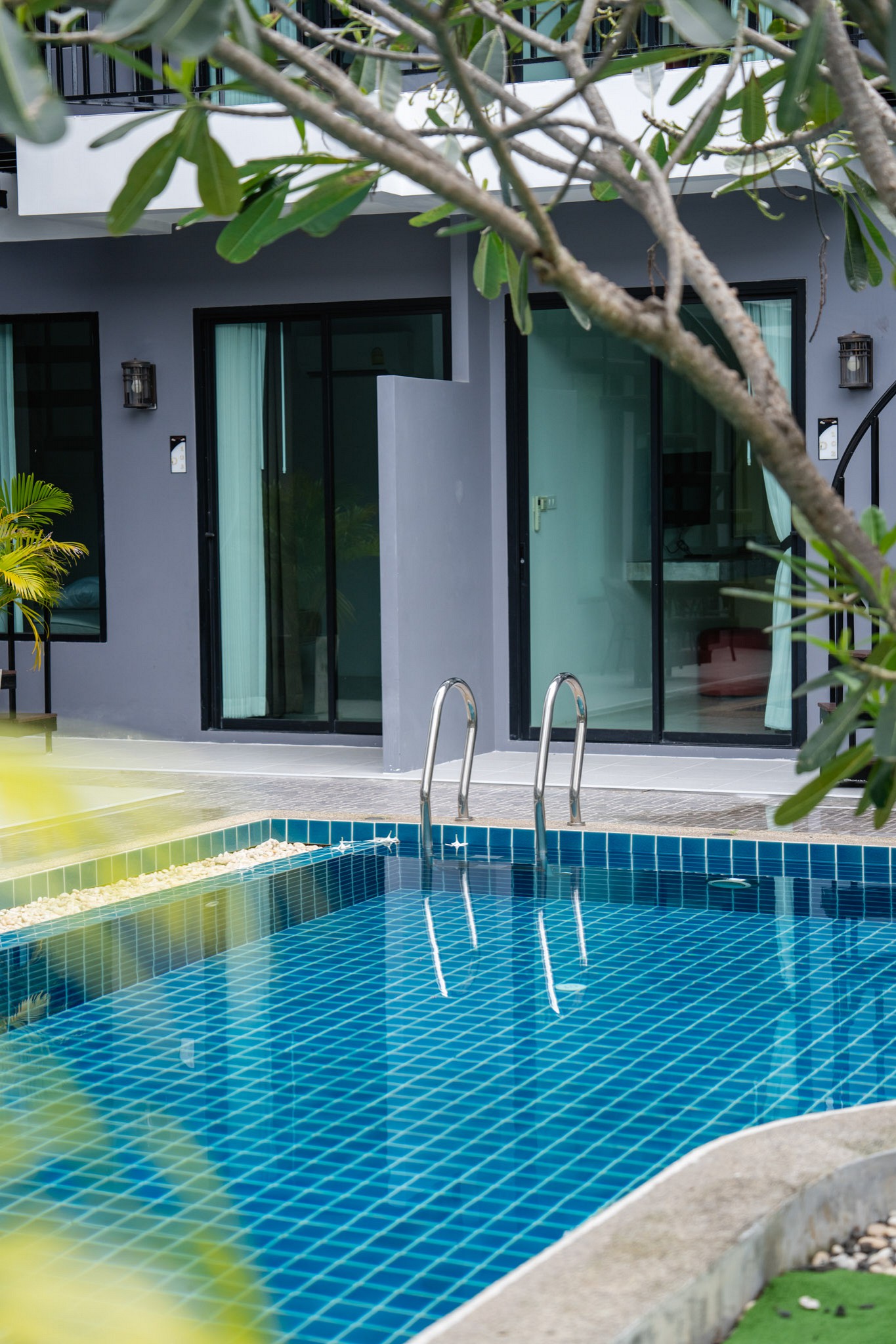 Deluxe Pool Access