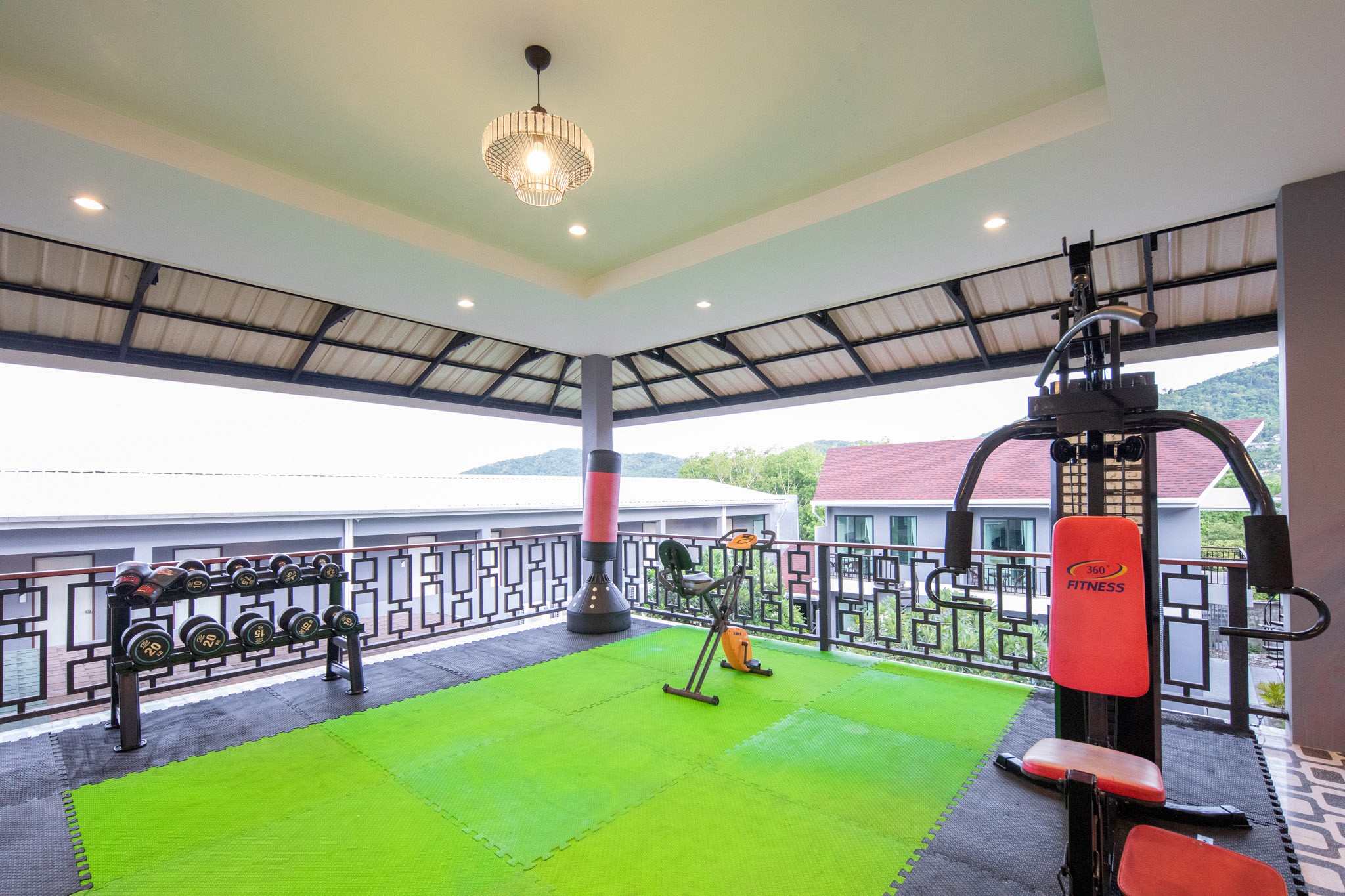 Chanakarn Pool Access Hotel