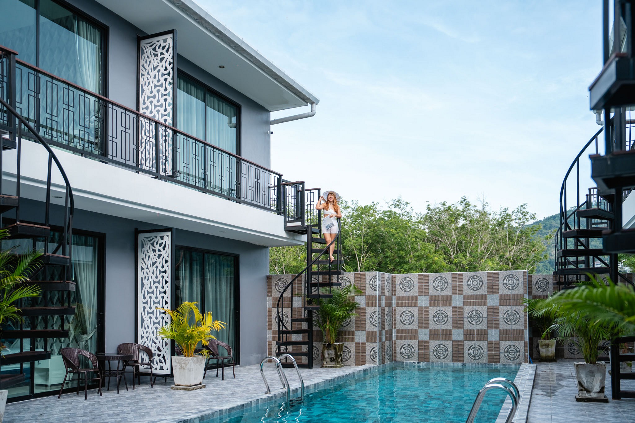 Chanakarn Pool Access Hotel