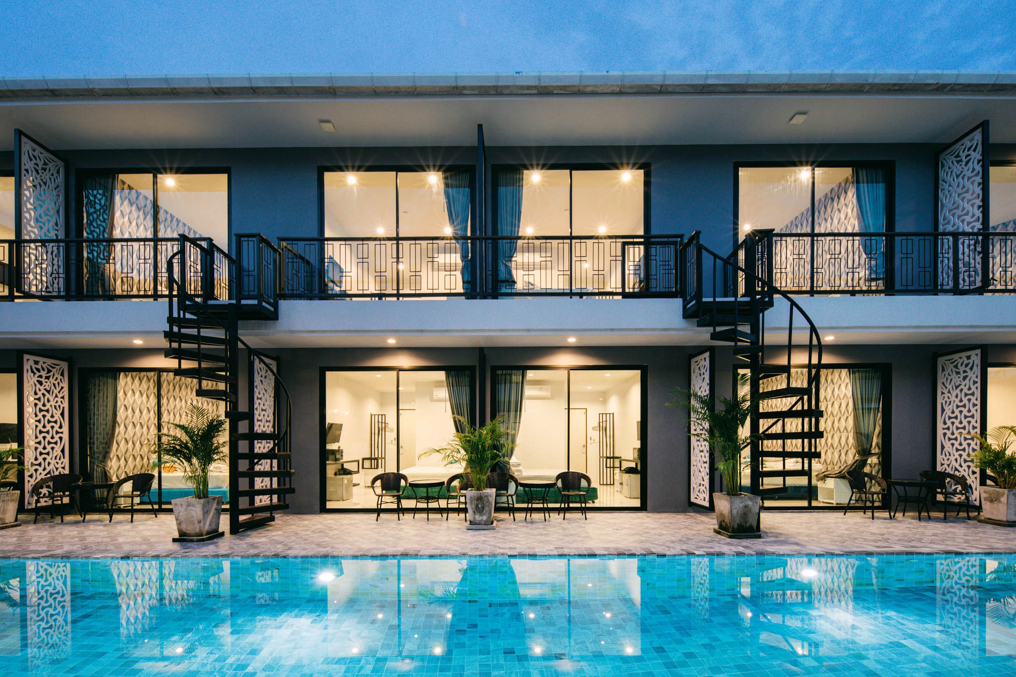 Chanakarn Pool Access Hotel